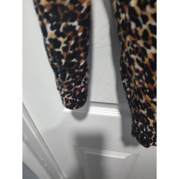 Cable And Gauge Size MediumCardigan Leopard Print Button Up Sweater animal print - Picture 12 of 13